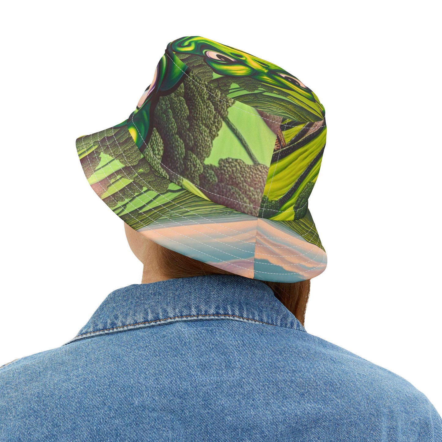 Vibrant Frog Print Bucket Hat for Fun Summer Adventures